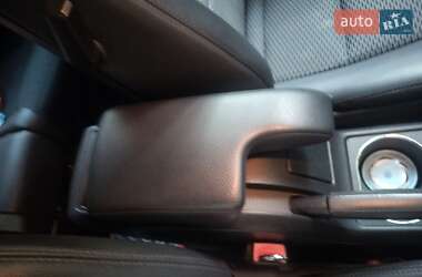 Хэтчбек Mercedes-Benz A-Class 2009 в 