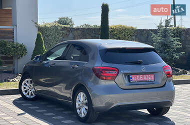 Хетчбек Mercedes-Benz A-Class 2018 в 