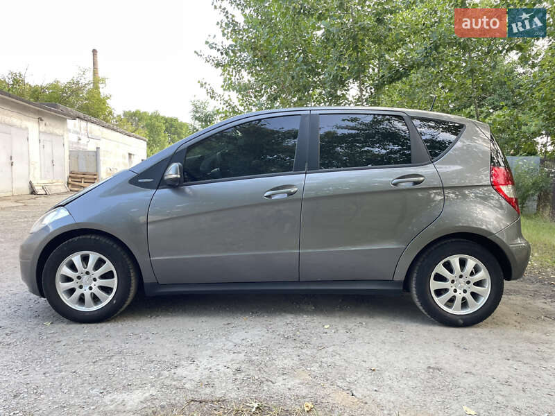 Хэтчбек Mercedes-Benz A-Class 2010 в Киеве