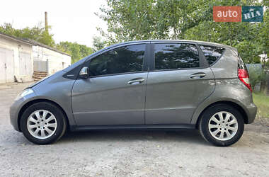 Хетчбек Mercedes-Benz A-Class 2010 в 