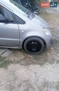Хэтчбек Mercedes-Benz A-Class 1998 в 