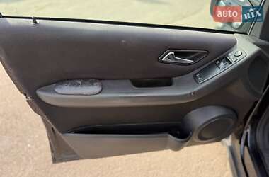 Хэтчбек Mercedes-Benz A-Class 2006 в 