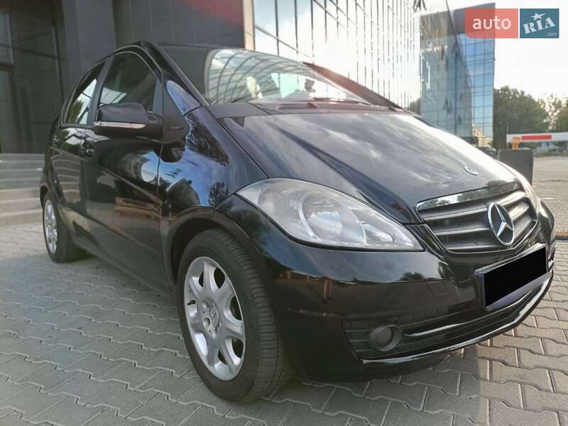 Mercedes-Benz A-Class 2011