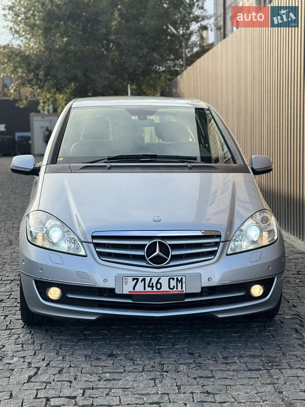 Хэтчбек Mercedes-Benz A-Class 2011 в Киеве