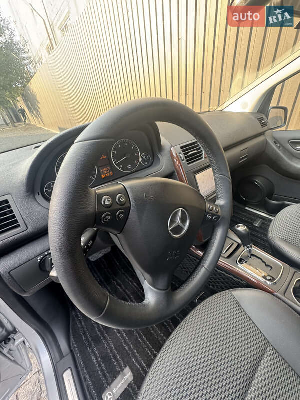 Хэтчбек Mercedes-Benz A-Class 2011 в Киеве