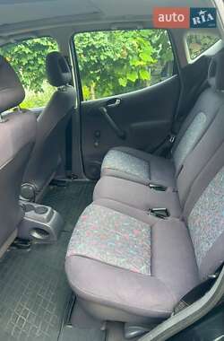 Хэтчбек Mercedes-Benz A-Class 2000 в 