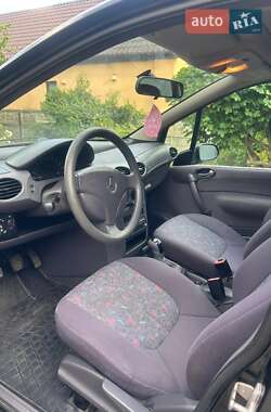 Хэтчбек Mercedes-Benz A-Class 2000 в 