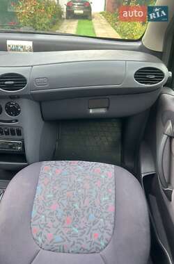 Хэтчбек Mercedes-Benz A-Class 2000 в 