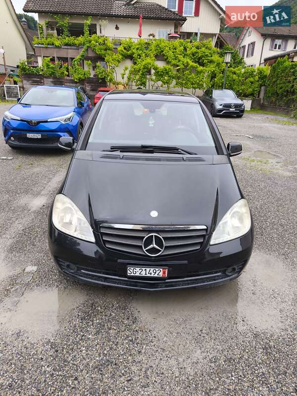 Хэтчбек Mercedes-Benz A-Class 2010 в Киеве