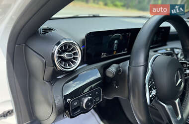 Седан Mercedes-Benz A-Class 2019 в 