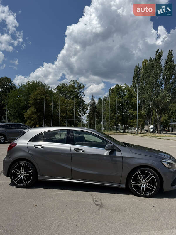 Хэтчбек Mercedes-Benz A-Class 2018 в Запорожье