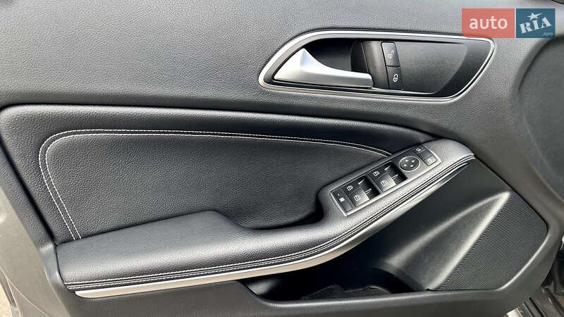 Хэтчбек Mercedes-Benz A-Class 2017 в Киеве