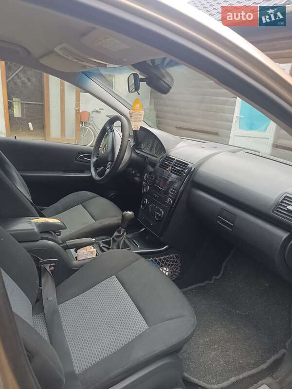 Хетчбек Mercedes-Benz A-Class 2005 в Сторожинці