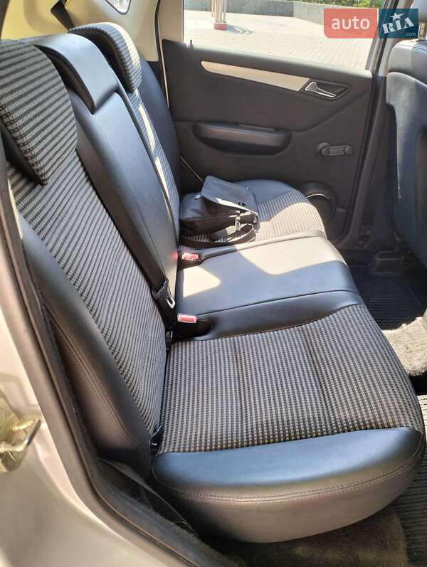 Хэтчбек Mercedes-Benz A-Class 2006 в Запорожье фото 25 Хэтчбек Mercedes-Benz A-Class 2006 в Запорожье