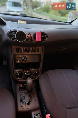 Хэтчбек Mercedes-Benz A-Class 2004 в 
