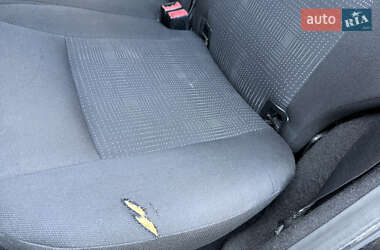 Хэтчбек Mercedes-Benz A-Class 2010 в 