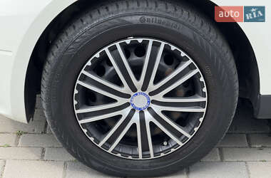 Хэтчбек Mercedes-Benz A-Class 2010 в 