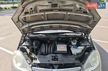 Хэтчбек Mercedes-Benz A-Class 2005 в 