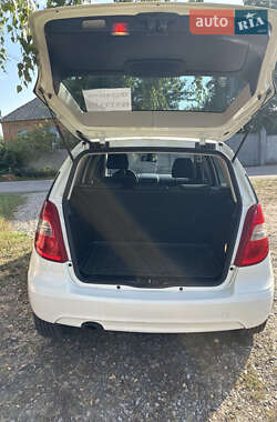 Хэтчбек Mercedes-Benz A-Class 2008 в 