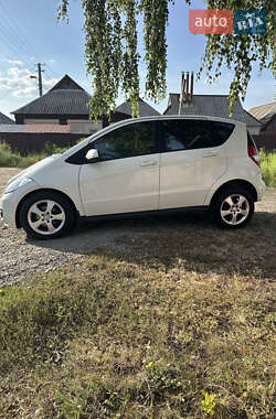 Хэтчбек Mercedes-Benz A-Class 2008 в 