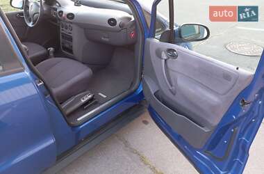 Хэтчбек Mercedes-Benz A-Class 2001 в 