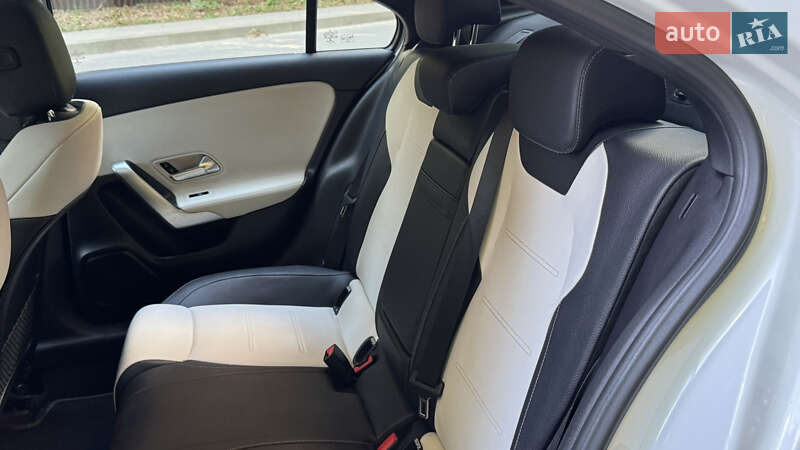 Седан Mercedes-Benz A-Class 2019 в Львове
