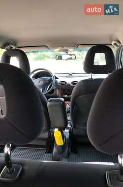 Хэтчбек Mercedes-Benz A-Class 2002 в 