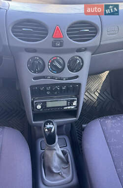 Хэтчбек Mercedes-Benz A-Class 2000 в 