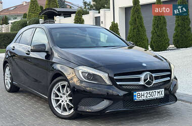 Хэтчбек Mercedes-Benz A-Class 2014 в 