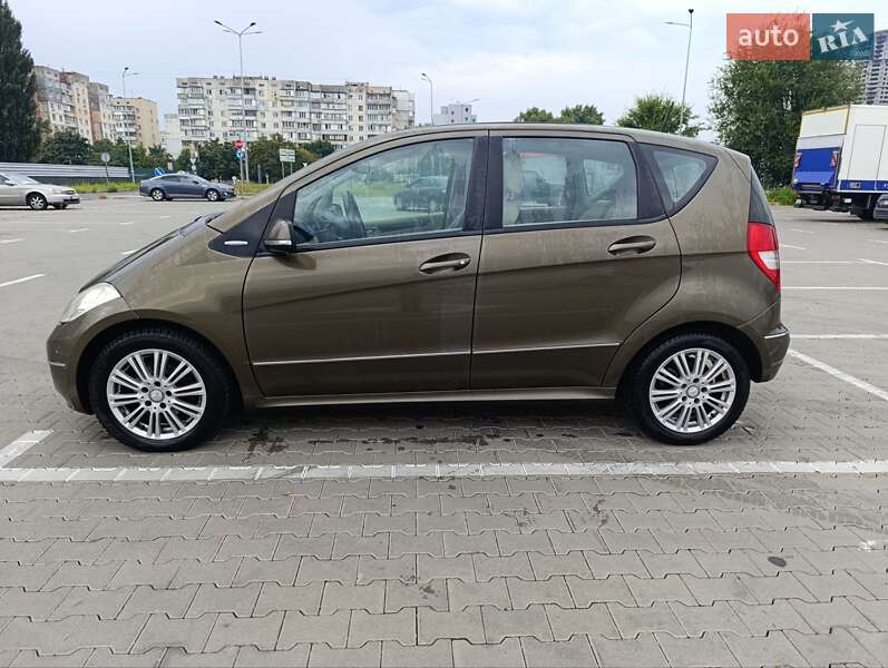 Хэтчбек Mercedes-Benz A-Class 2009 в Киеве