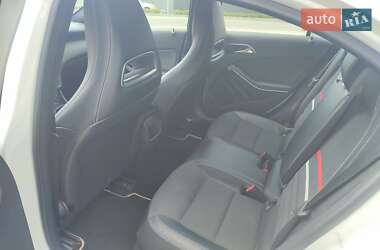 Хэтчбек Mercedes-Benz A-Class 2012 в 