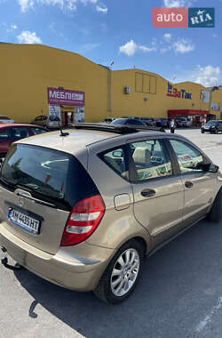 Хэтчбек Mercedes-Benz A-Class 2008 в 
