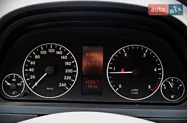Хэтчбек Mercedes-Benz A-Class 2011 в 