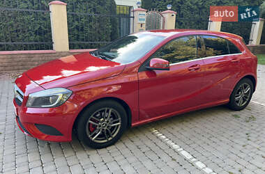 Хетчбек Mercedes-Benz A-Class 2014 в 