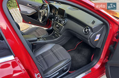 Хетчбек Mercedes-Benz A-Class 2014 в 