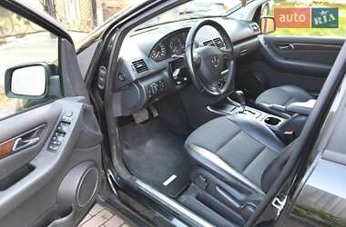 Хэтчбек Mercedes-Benz A-Class 2012 в 