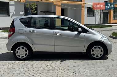Хэтчбек Mercedes-Benz A-Class 2011 в 