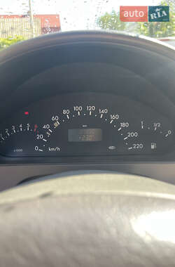 Хэтчбек Mercedes-Benz A-Class 2000 в 