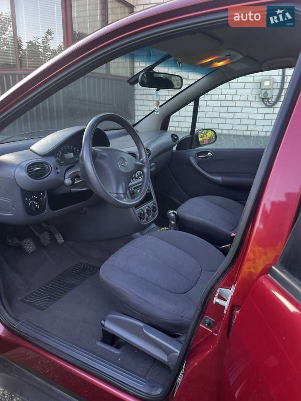 Хэтчбек Mercedes-Benz A-Class 2002 в Днепре фото 3 Хэтчбек Mercedes-Benz A-Class 2002 в Днепре