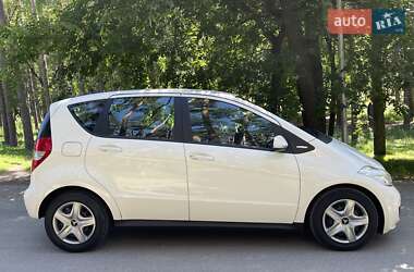 Хэтчбек Mercedes-Benz A-Class 2010 в 
