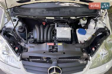 Хэтчбек Mercedes-Benz A-Class 2010 в 