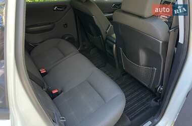 Хэтчбек Mercedes-Benz A-Class 2010 в 