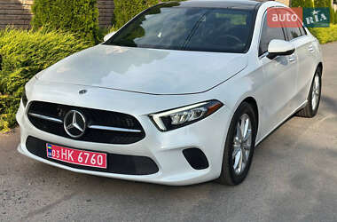 Седан Mercedes-Benz A-Class 2019 в Вінниці