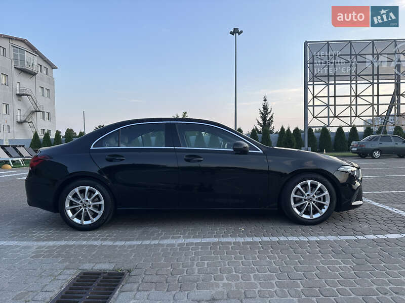 Седан Mercedes-Benz A-Class 2019 в Львове