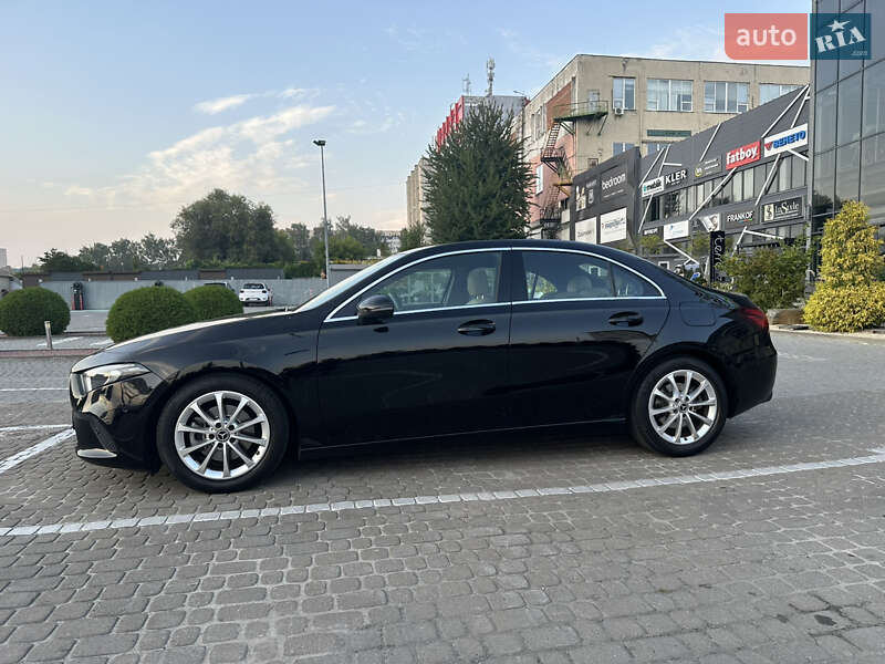 Седан Mercedes-Benz A-Class 2019 в Львове