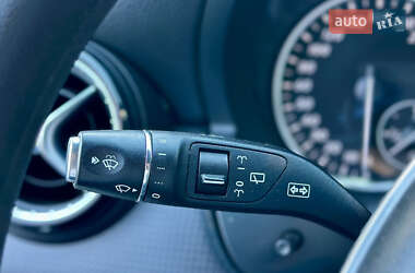 Хэтчбек Mercedes-Benz A-Class 2012 в 