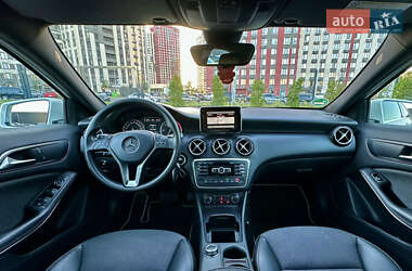 Хэтчбек Mercedes-Benz A-Class 2012 в 
