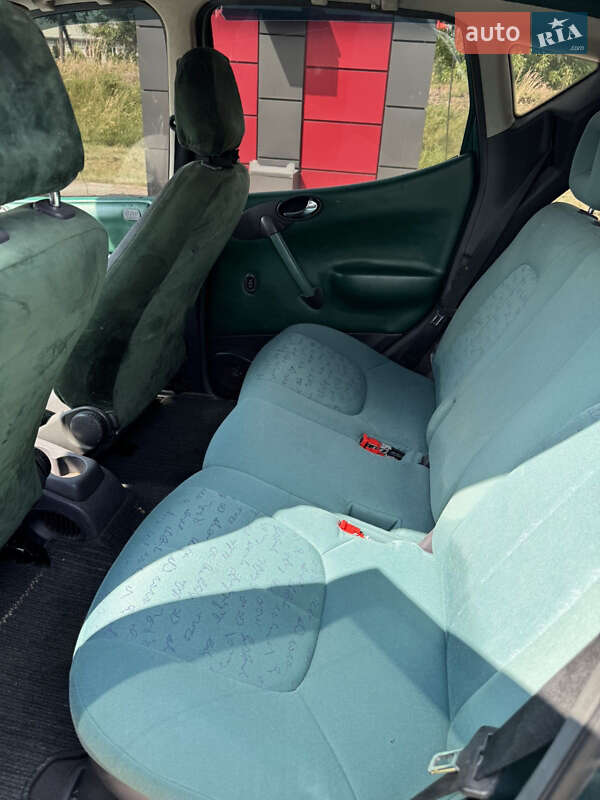 Хэтчбек Mercedes-Benz A-Class 1998 в Тячеве фото 11 Хэтчбек Mercedes-Benz A-Class 1998 в Тячеве