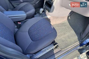 Хэтчбек Mercedes-Benz A-Class 2003 в 