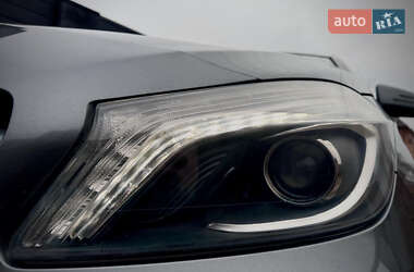 Хэтчбек Mercedes-Benz A-Class 2012 в 